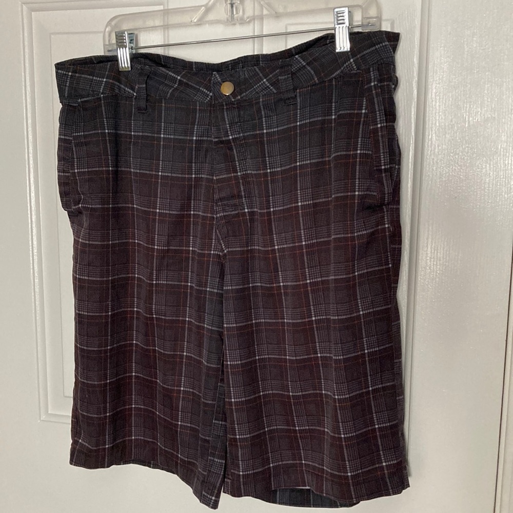 Men’s wave zone shorts
